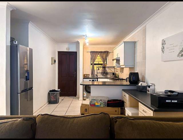 2 BEDROOM APARTMENT FOR SALE IN FAIRVIEW GOLF ESTATE